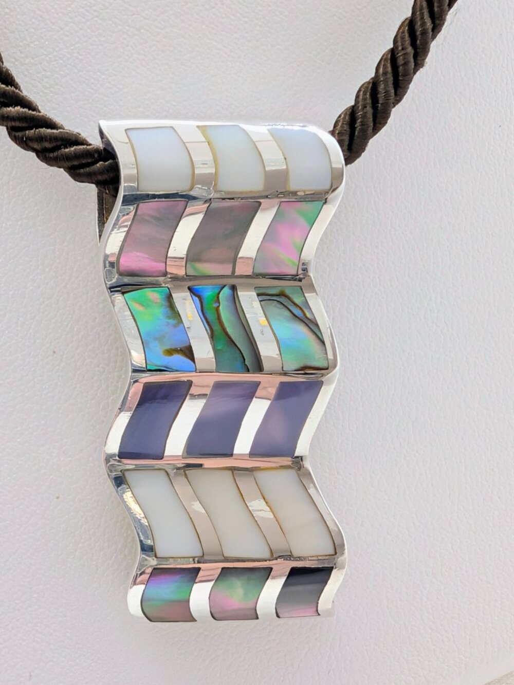 NWOT 3 HOSTS PICKED Artistic Statement Piece Mixed Media Necklace